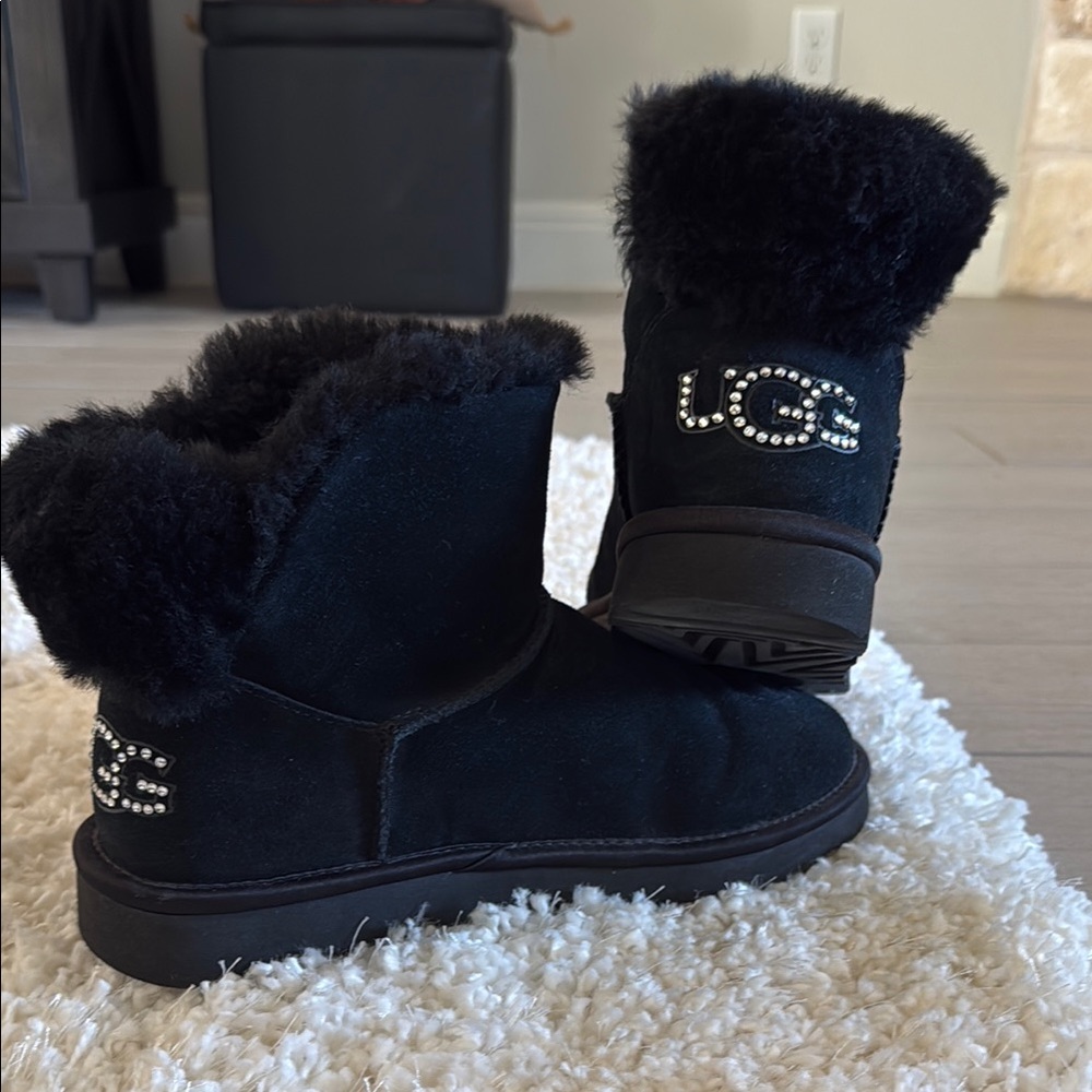 UGG Black Shearling Boots sz 8
